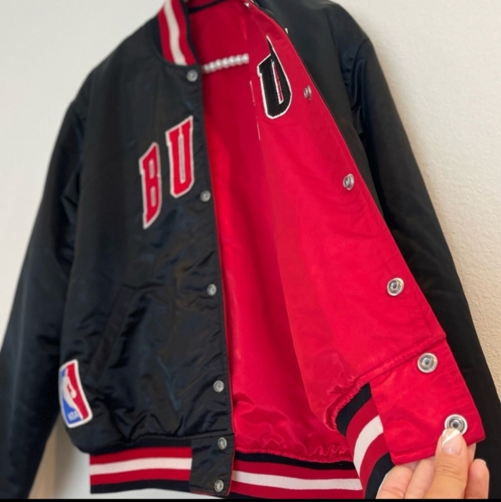 RARE REVERSIBLE NBA Chicago  Bulls vintage satin Starter Jacket L 90s Streetwear